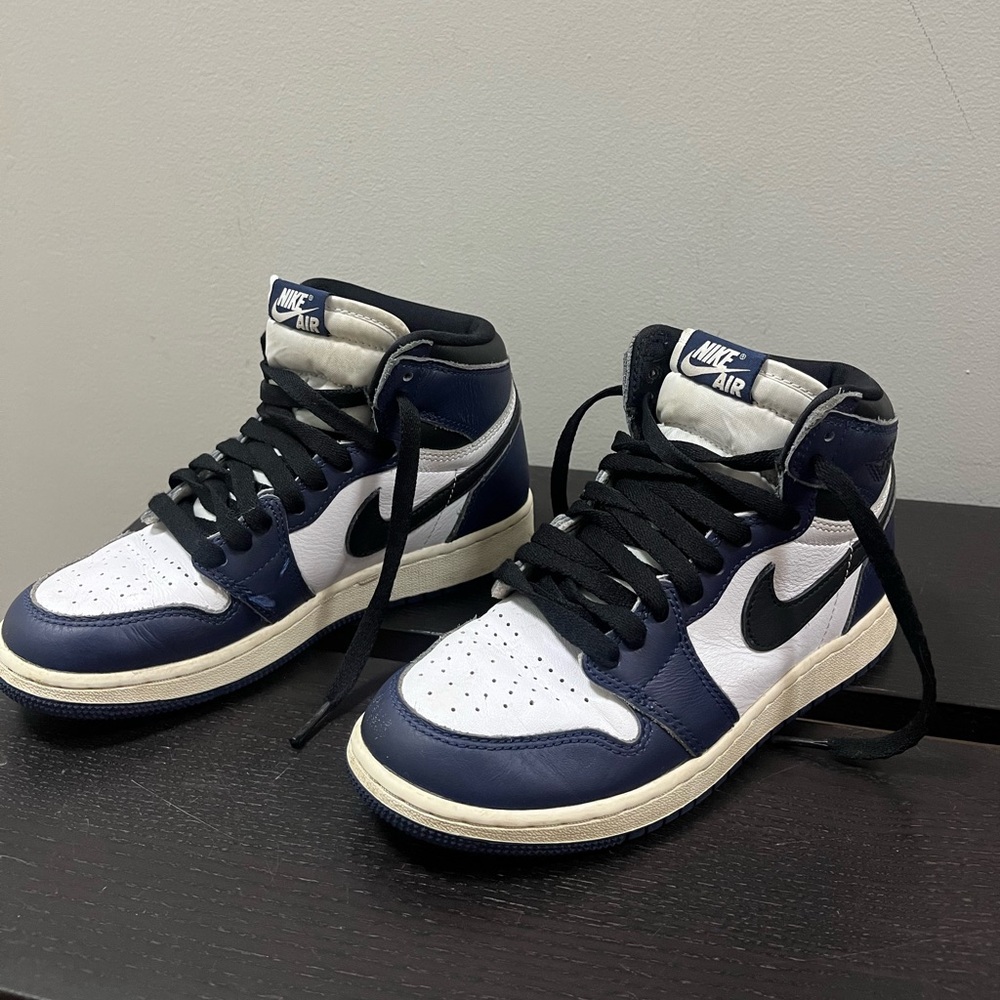 Nike air Jordan midnight blue/black 4.5Y